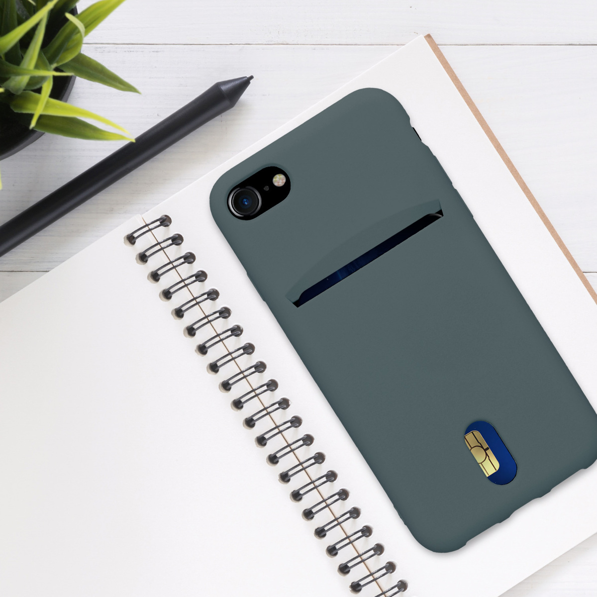 TPU silikonový kryt pro Apple iPhone SE (2022) / iPhone SE (2020) / iPhone 8 / iPhone 7 s přihrádkou na kartu kwmobile ‑ olivově zelená