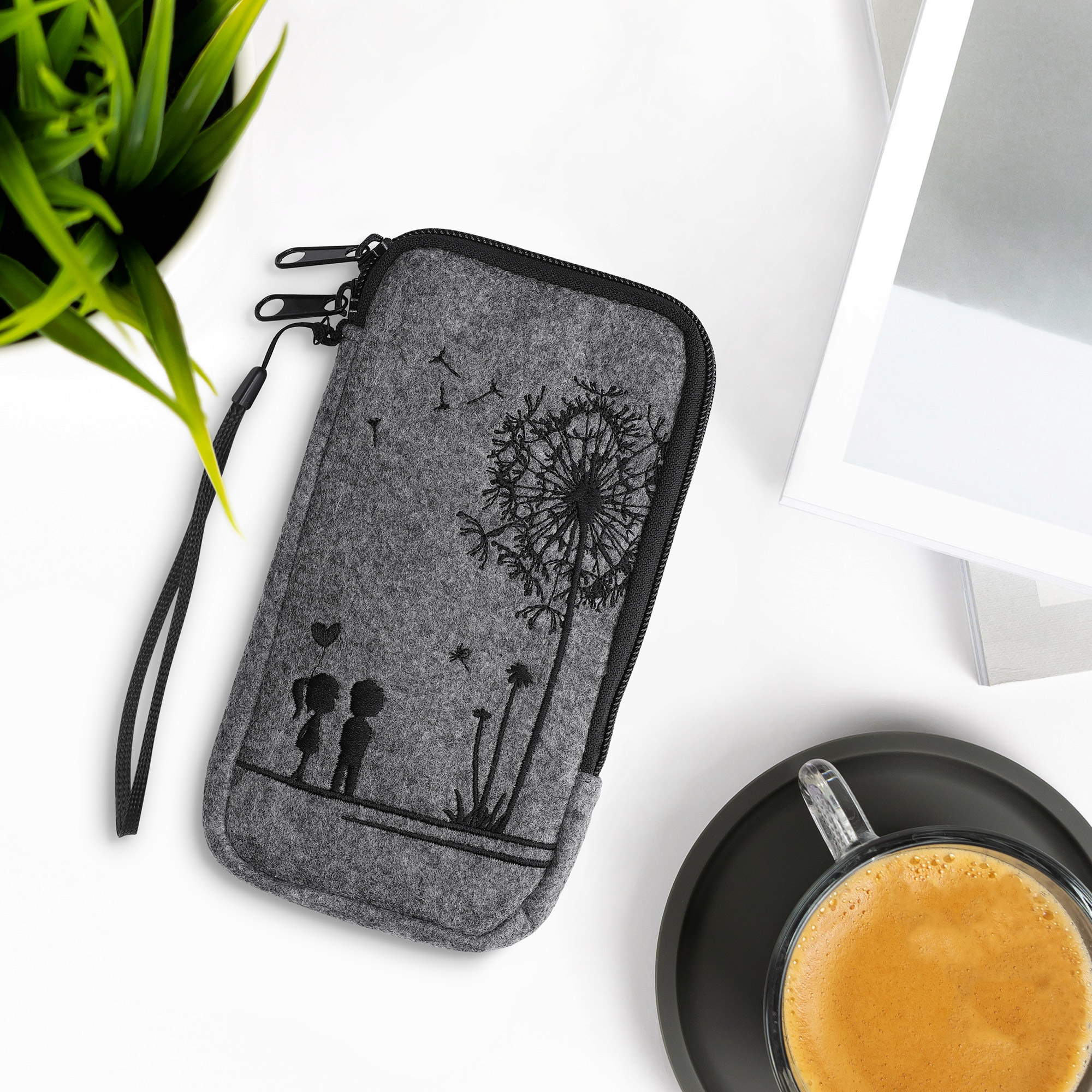 Univerzální pouzdro na mobil kwmobile - XL - 17,2 x 8,4 cm (6.7/6.8") - motiv pampeliška Love - černá / světle šedá