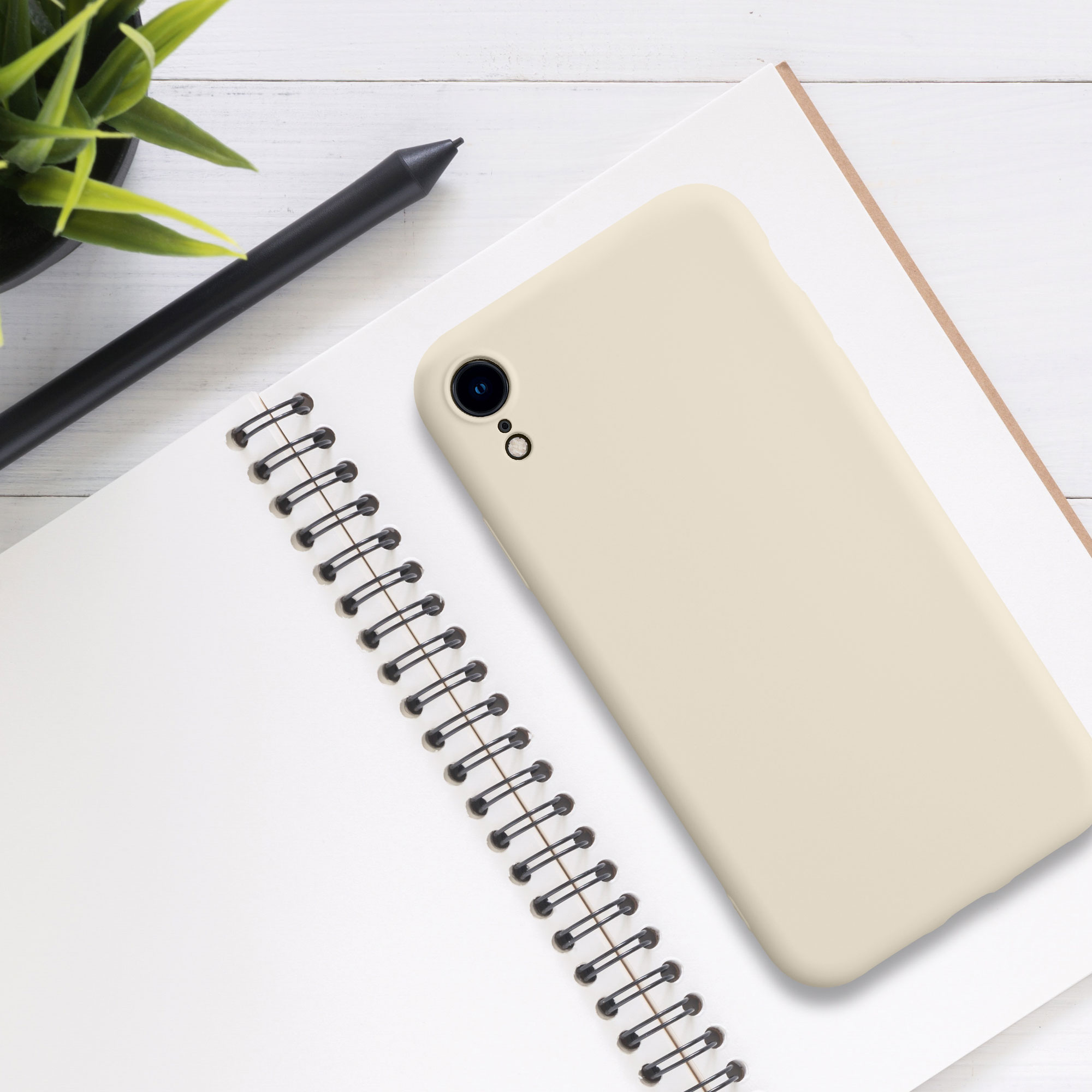 Silikonový kryt na mobil kwmobile pro Apple iPhone XR - světlá Moon Glow