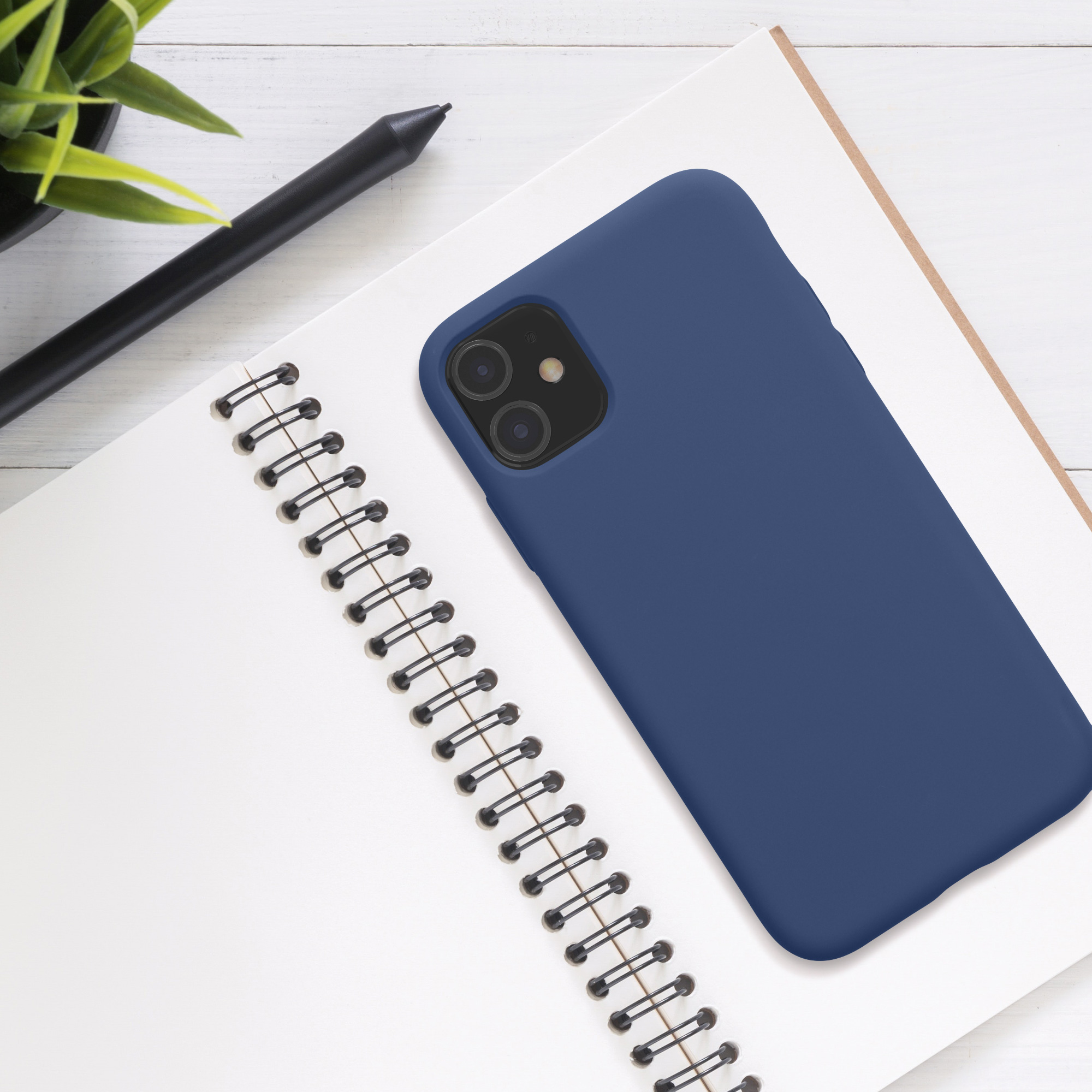 Kryt na mobil kwmobile iPhone 11 Case - námořnická modrá