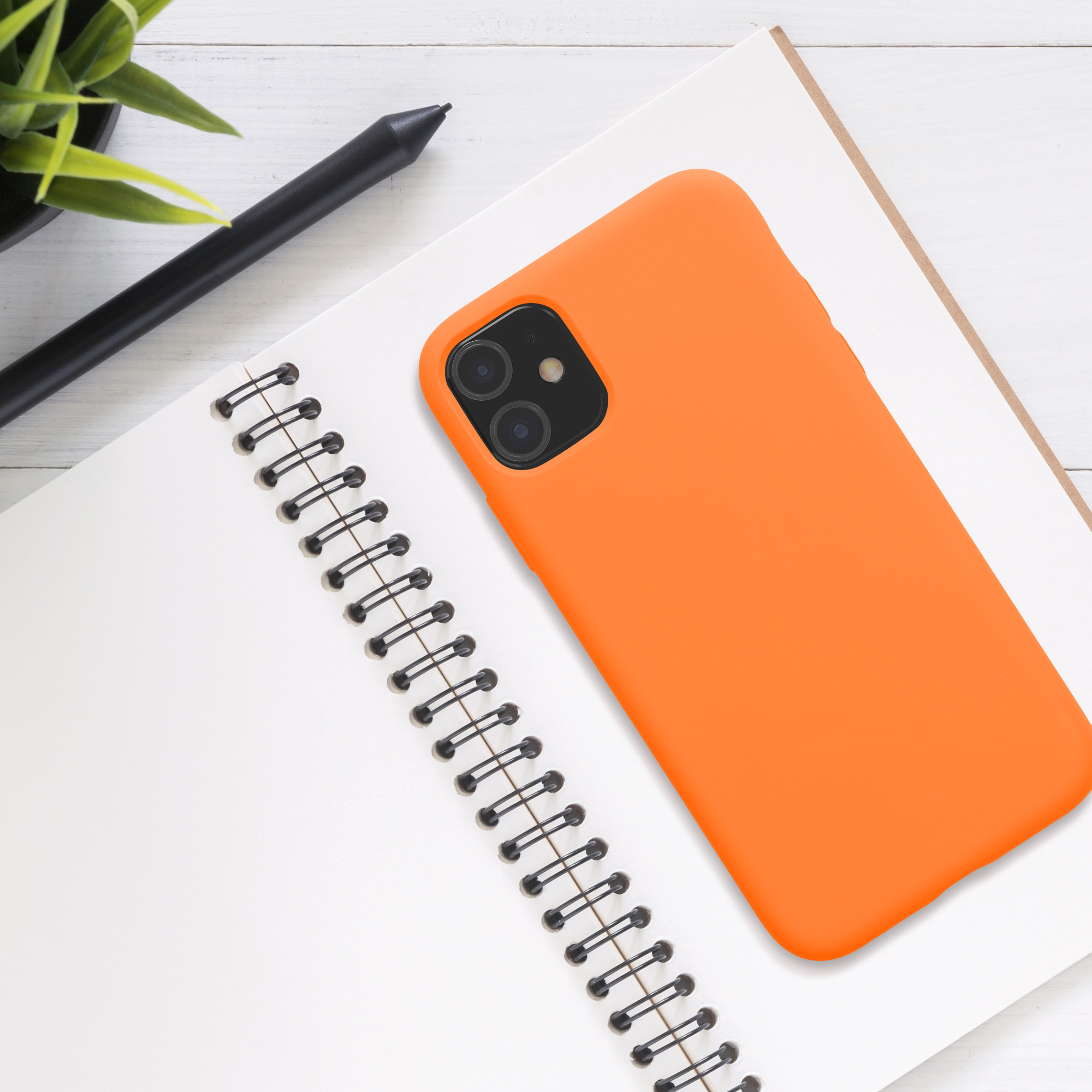 Kryt na mobil kwmobile iPhone 11 Case - ovocně oranžová