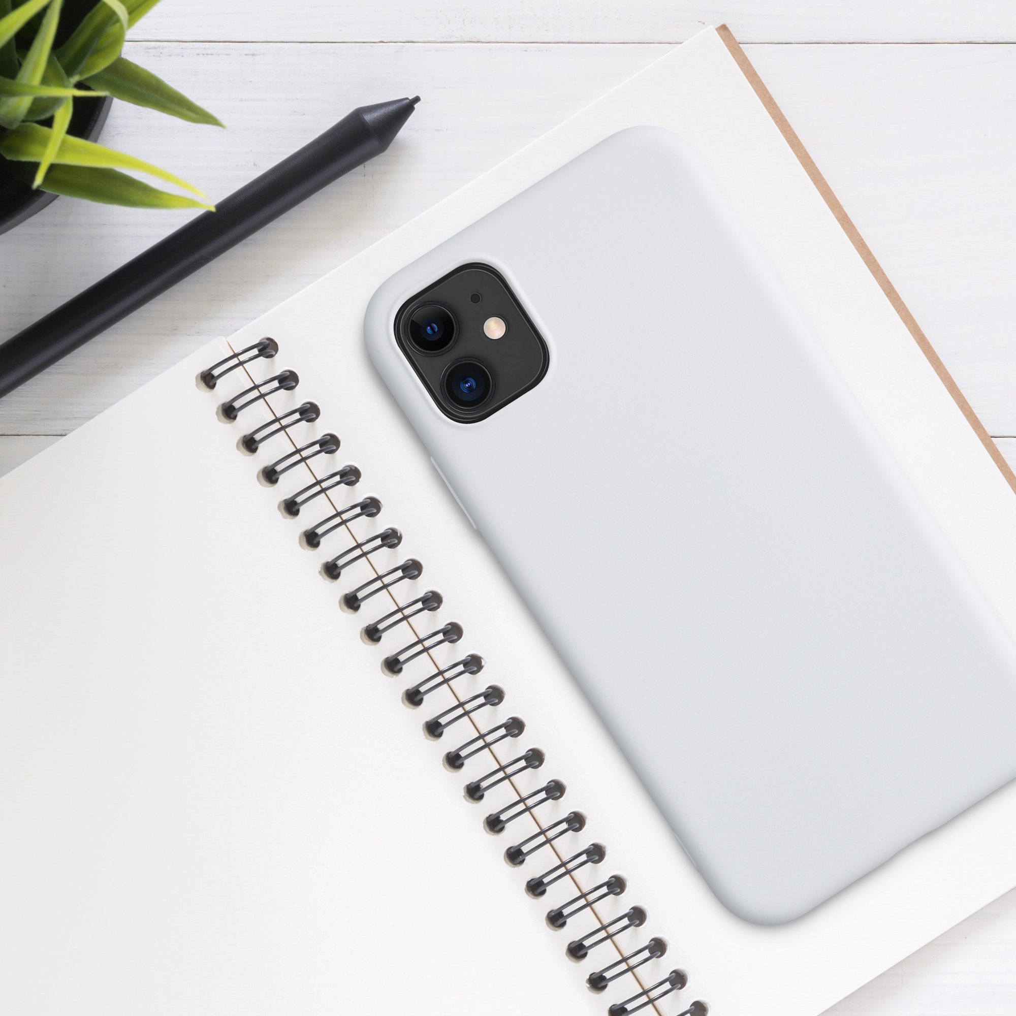 Kryt na mobil kwmobile iPhone 11 Case - matná bílá