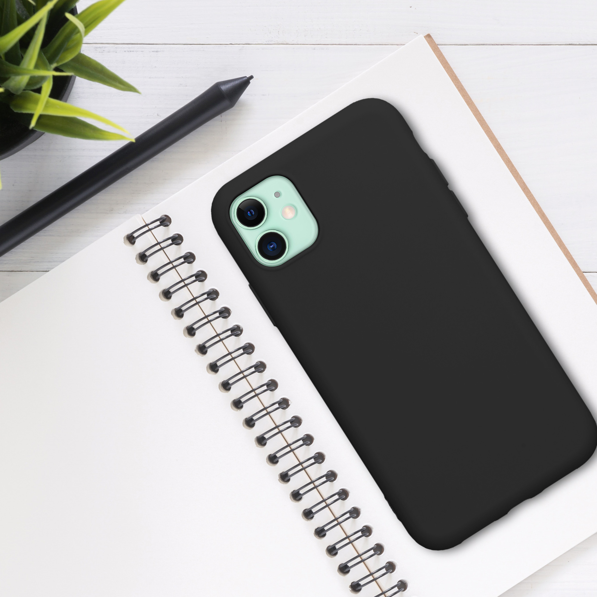 Kryt na mobil kwmobile iPhone 11 Case - matná černá
