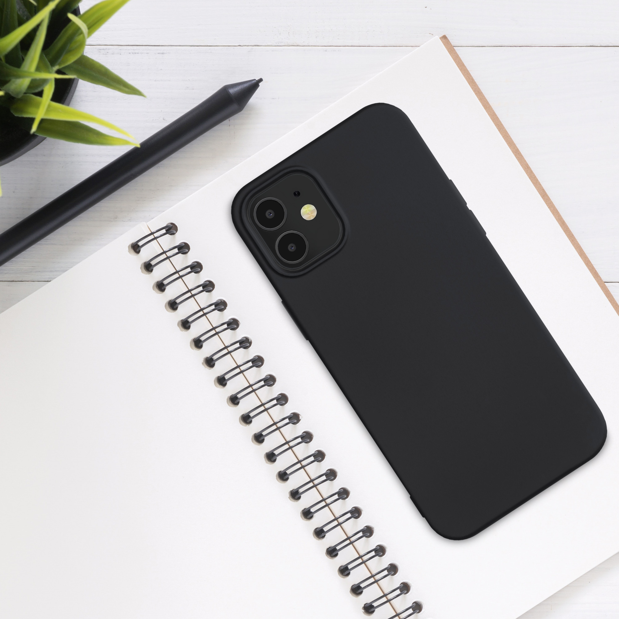 Silikonový kryt kwmobile pro iPhone 12 mini - černá matná