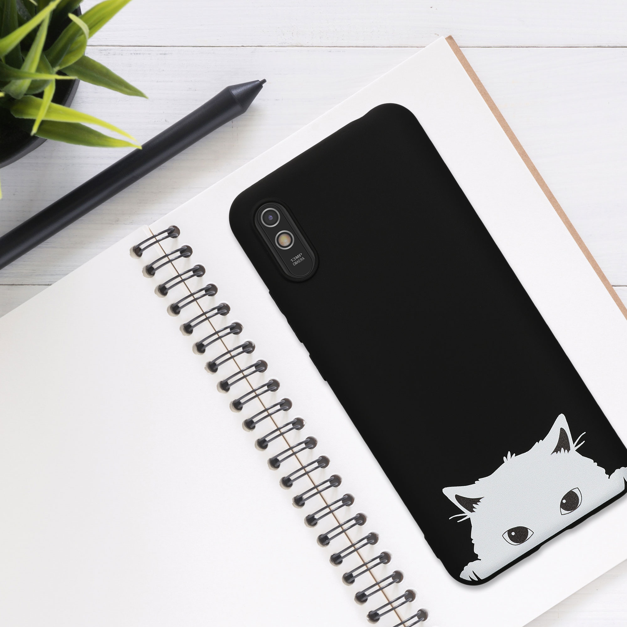 TPU silikonové pouzdro pro Xiaomi Redmi 9A / 9AT kwmobile - motiv zvídavá kočka černá / bílá