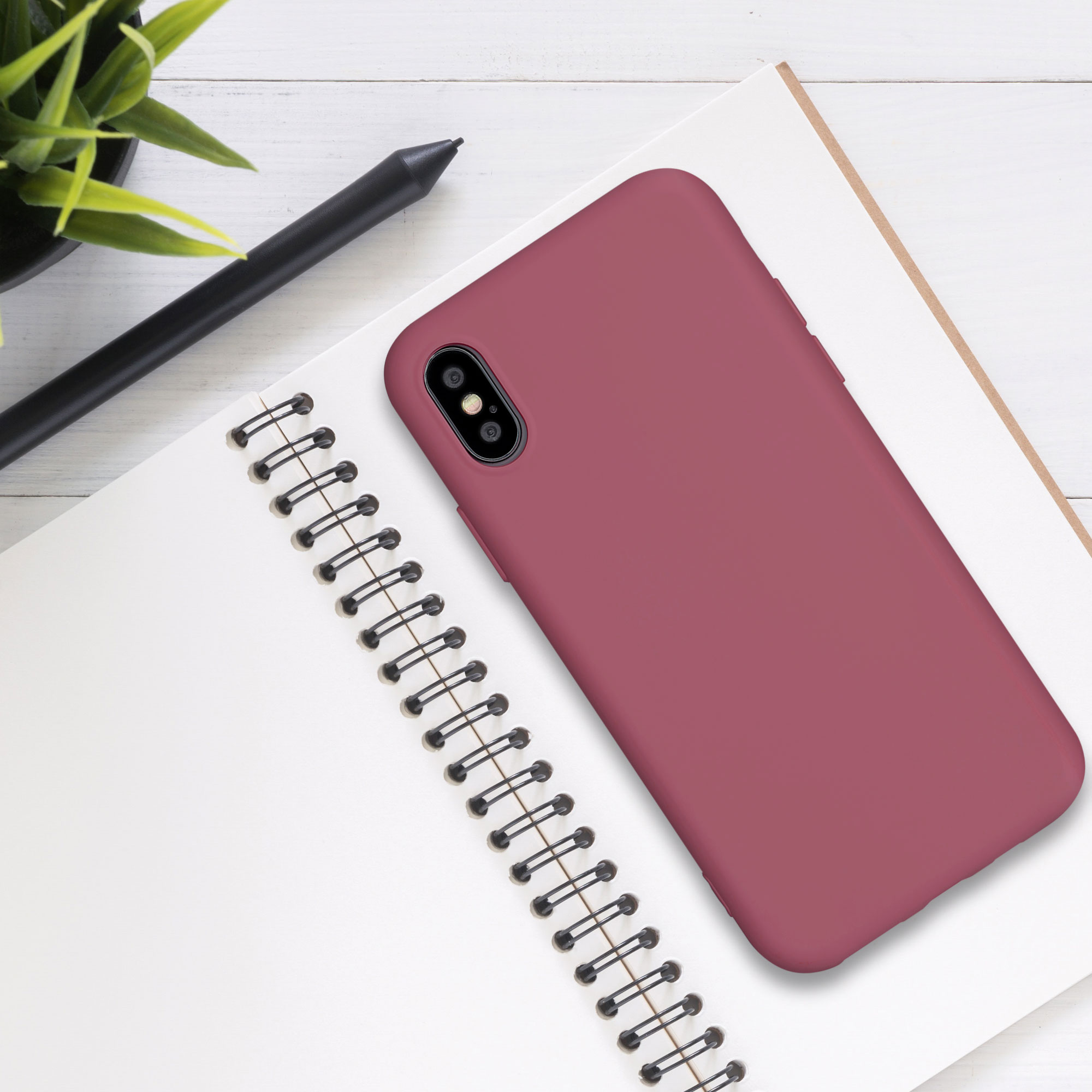 Silikonový kryt na mobil kwmobile pro Apple iPhone XS - tmavě růžová