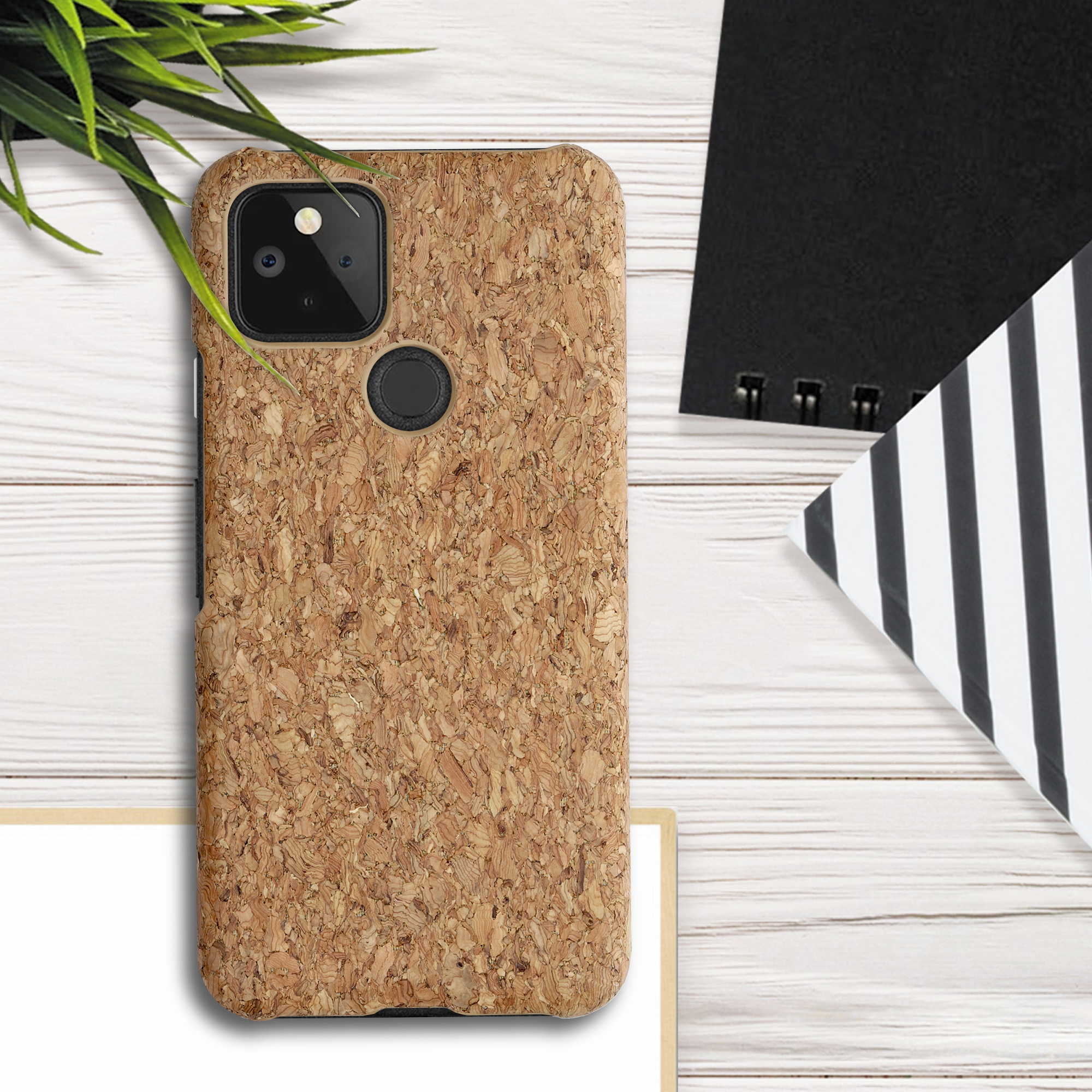 Korkový kryt pro Google Pixel 5 kwmobile ‑ světle hnědá
