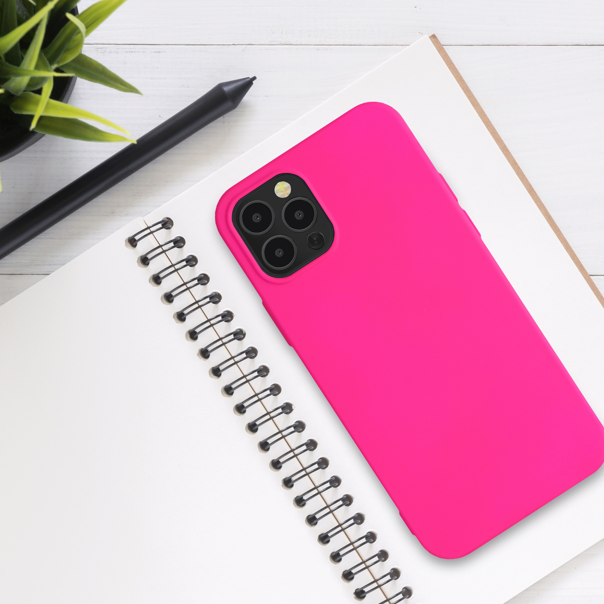 Kryt na mobil kwmobile iPhone 12 / iPhone 12 Pro Case - neonově růžová