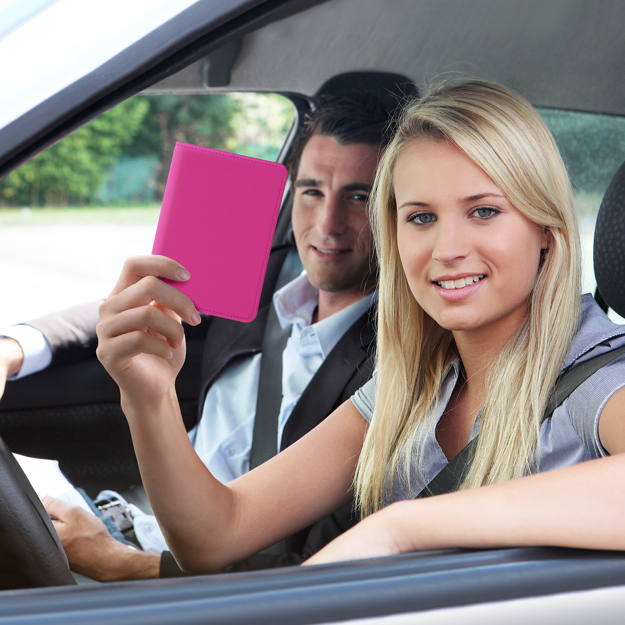 Obal na doklady od auta kwmobile neopren - 12 × 17,5 cm otevřené / 9,2 × 13 cm složené - tmavě růžová