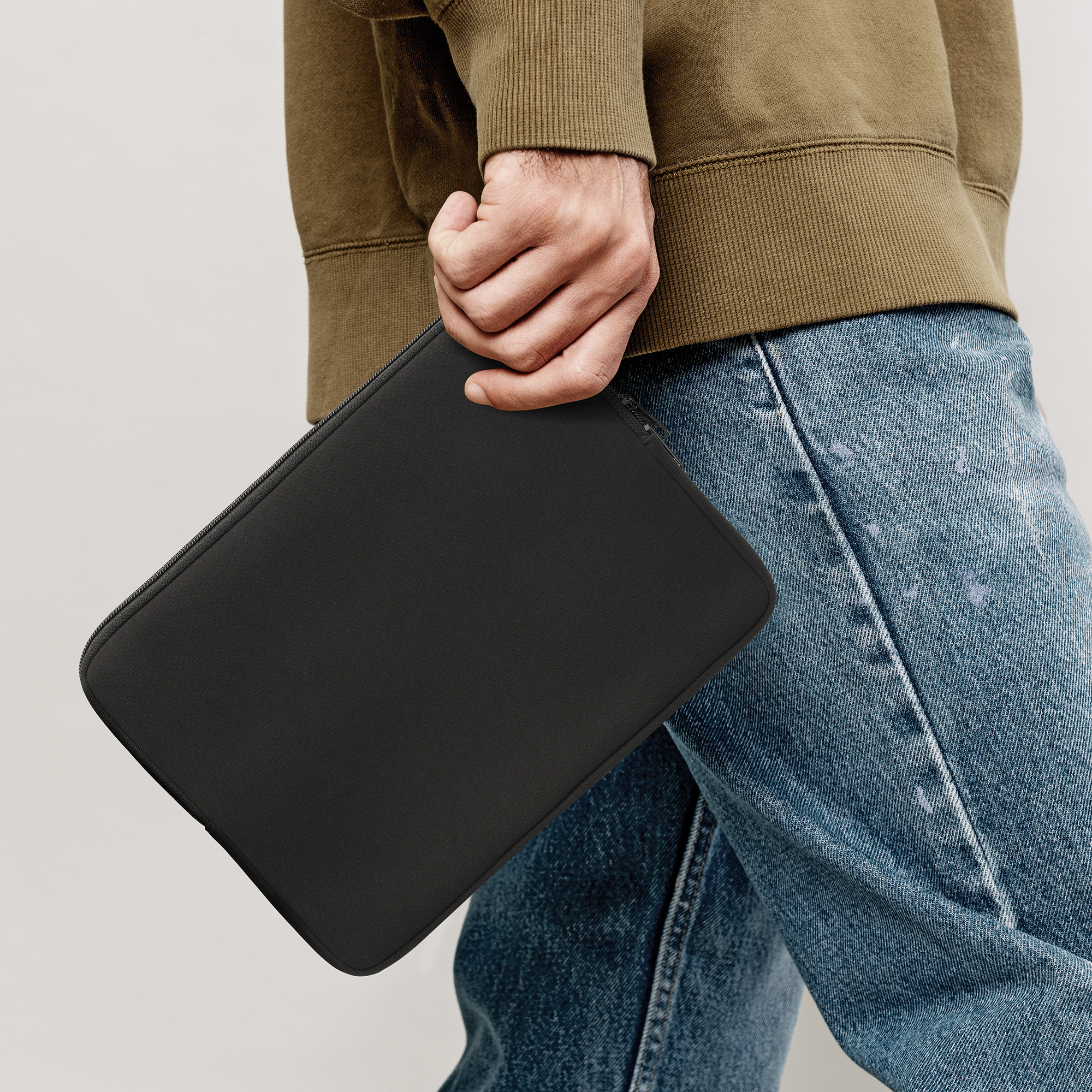 Pouzdro na tablet 12,4"-12,9" kwmobile Neoprene Pouch černá