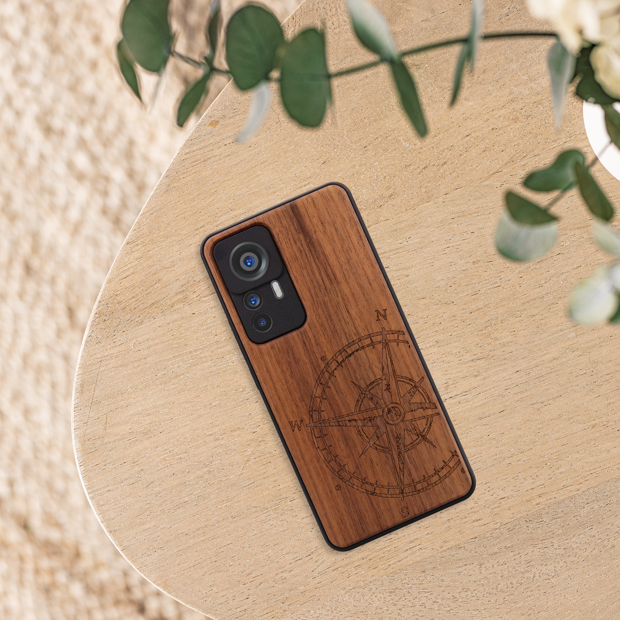 Kryt na mobil Xiaomi 12T / 12T Pro kwmobile dřevěný tmavě hnědá