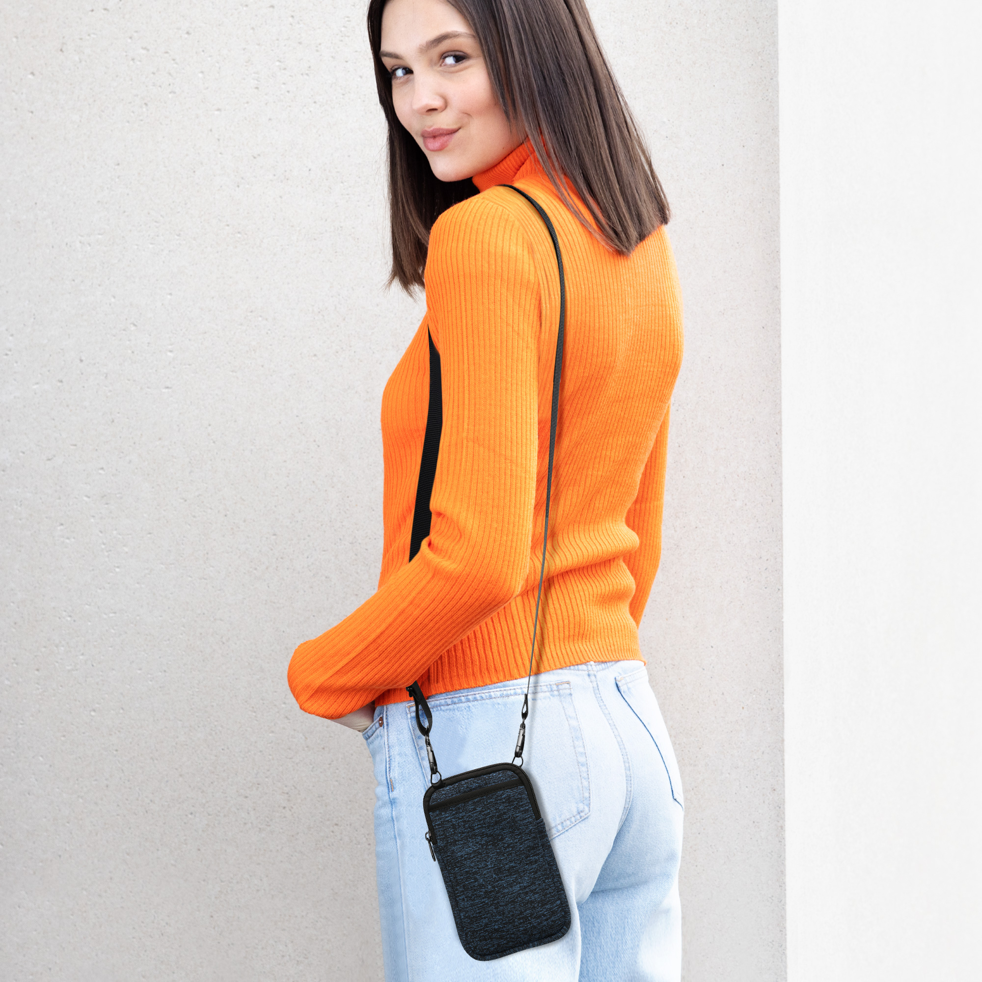 Neoprenové crossbody pouzdro na telefon XXL kwmobile - hluboký oceán / černá