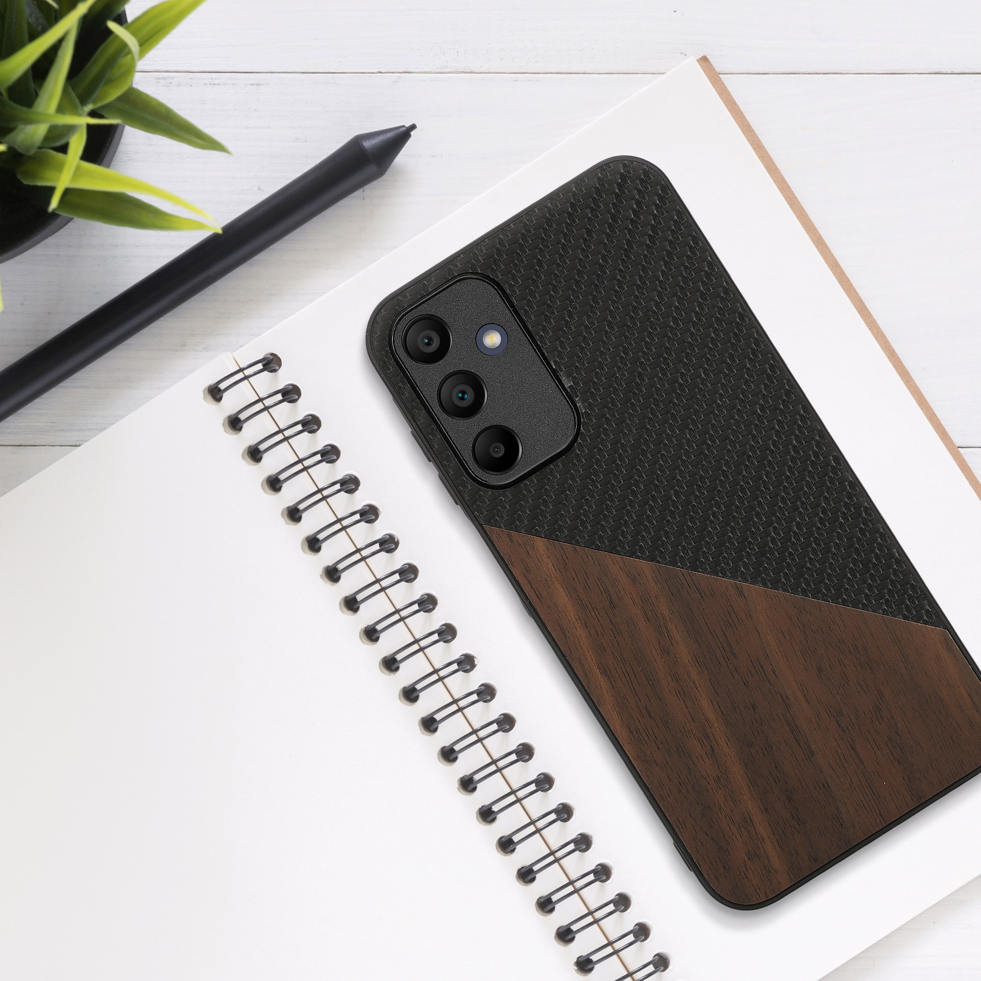 Dřevěný kryt na mobil Samsung Galaxy A15 5G kwmobile TPU rámeček Tmavě hnědá / černá