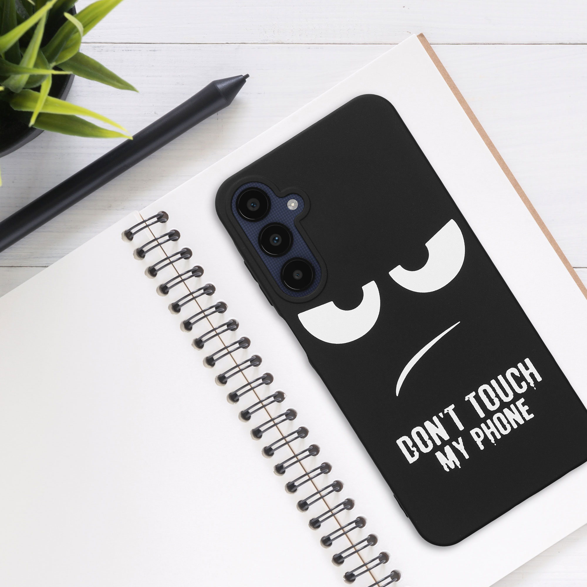 Kryt na mobil Samsung Galaxy A25 kwmobile motiv Don't Touch My Phone - White / Black