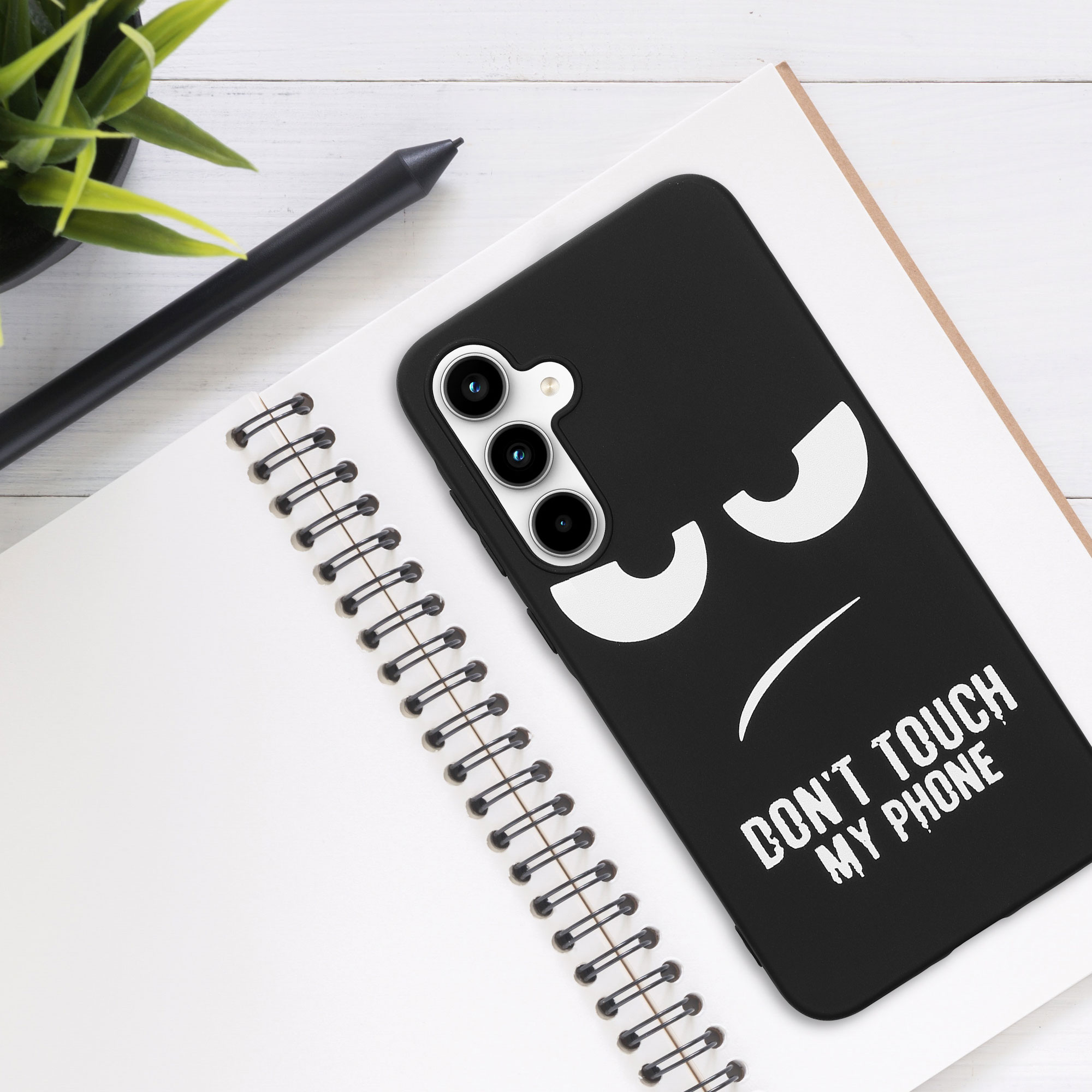 Kryt na mobil Samsung Galaxy A35 - kwmobile Motiv Don't Touch My Phone bílo-černý