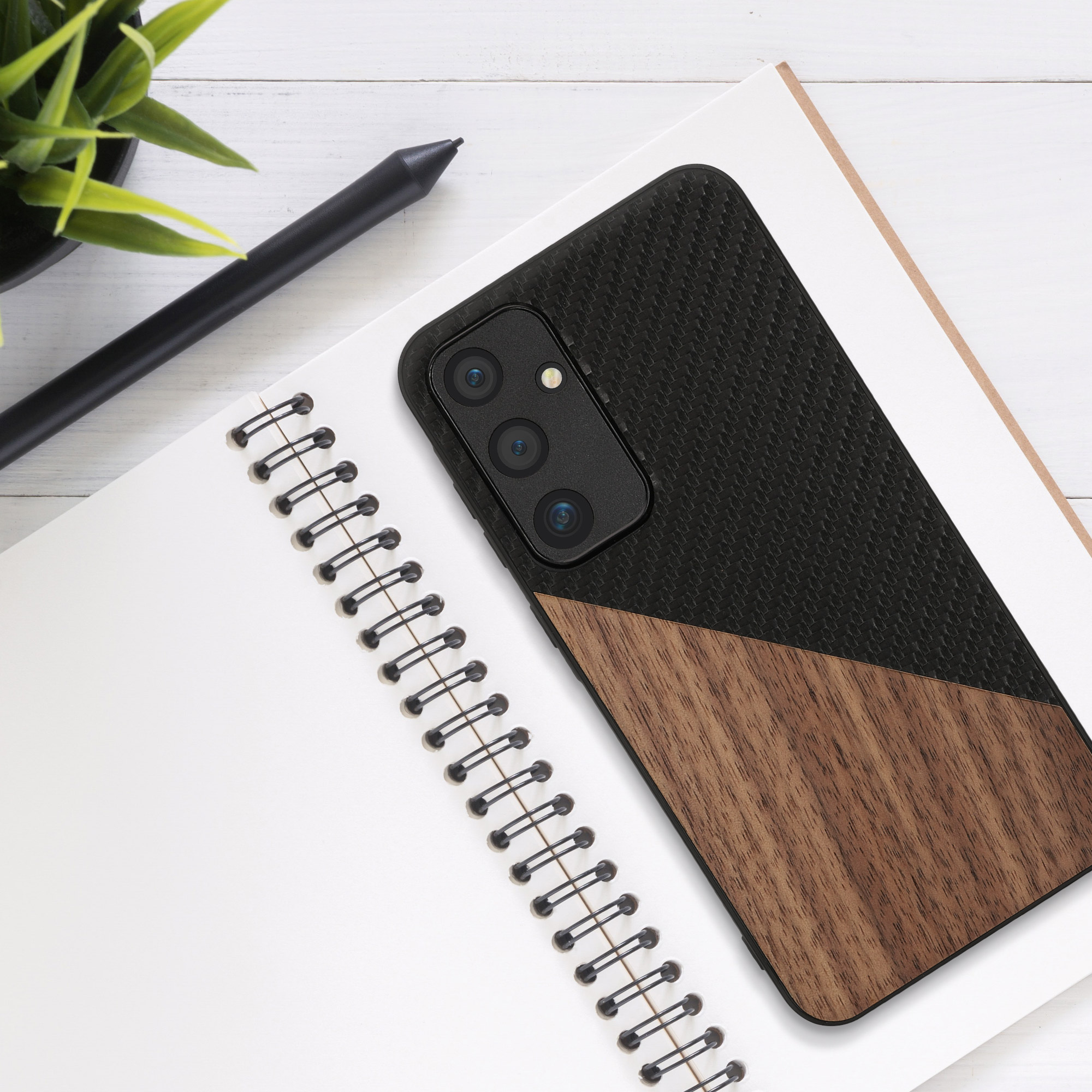 Dřevěný kryt na mobil Samsung Galaxy A55 5G kwmobile TPU rámeček Tmavě hnědá / černá