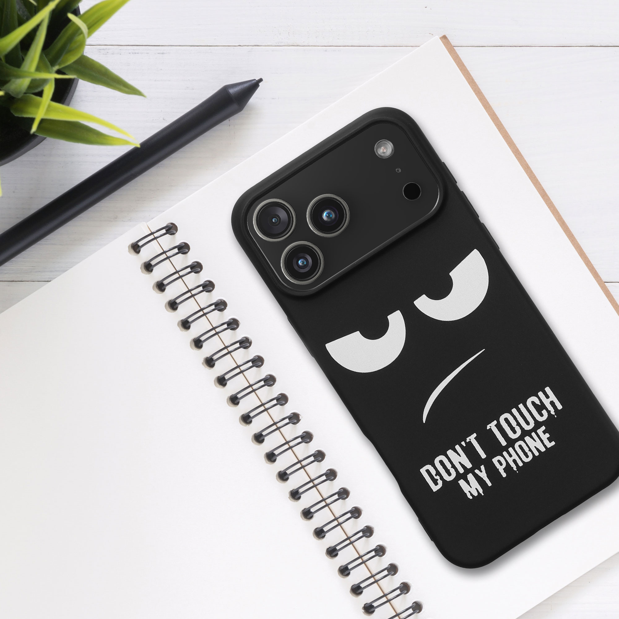 TPU kryt pro Apple iPhone 18 Pro Max / iPhone 17 Pro Max kwmobile ‑ bílá / černá