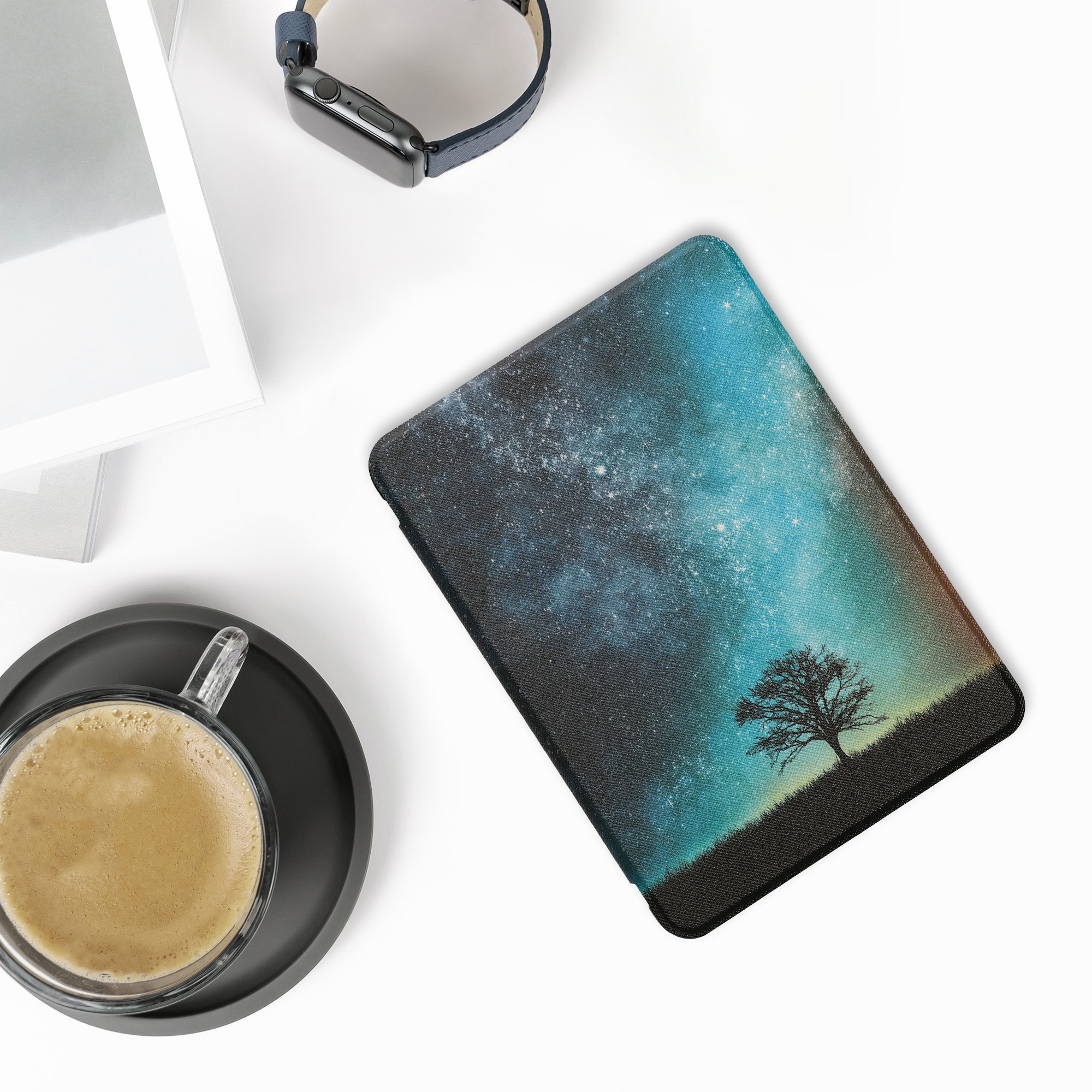 Pouzdro na čtečku kwmobile pro Amazon Kindle Paperwhite (2024)/Colorsoft - motiv Cosmic Nature modrá / šedá / černá