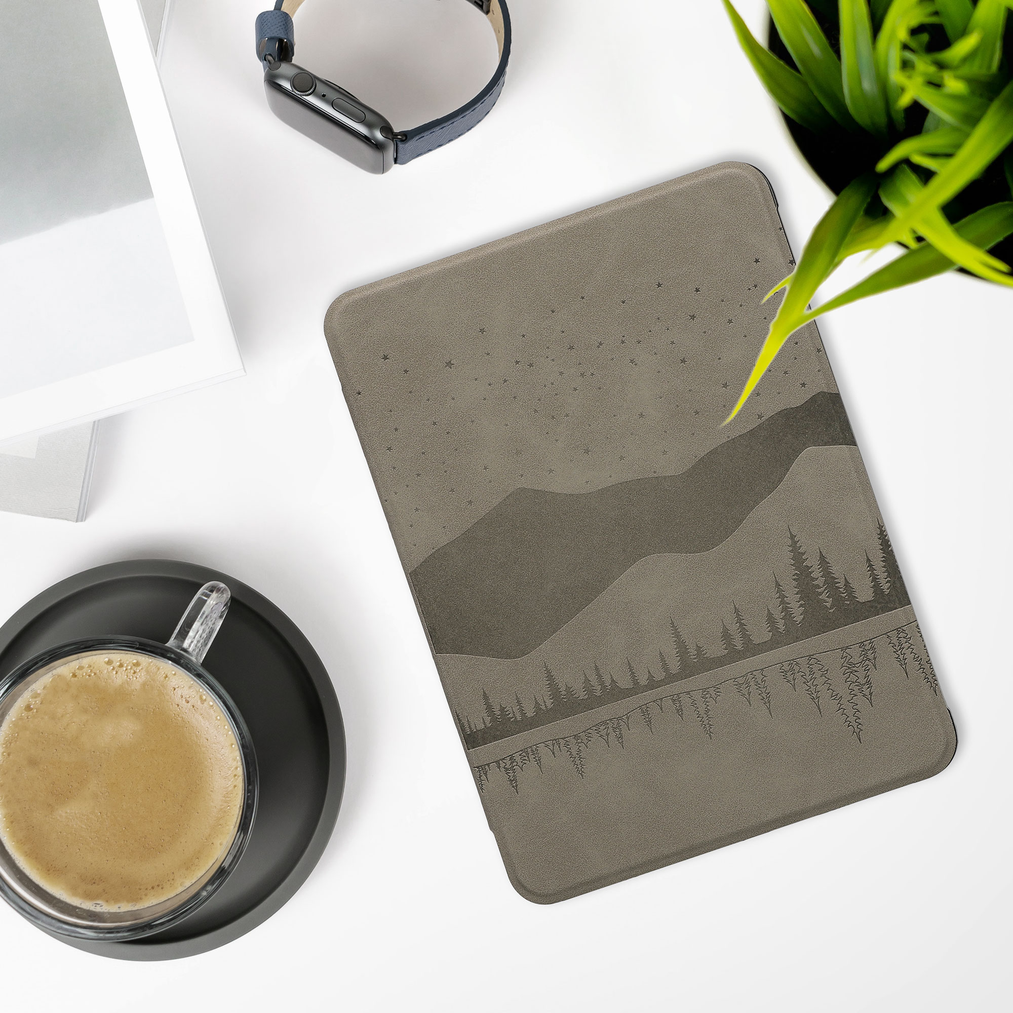 Obal pro Amazon Kindle Paperwhite (2024)/Colorsoft kwmobile - motiv hvězdná noc u jezera s šedá