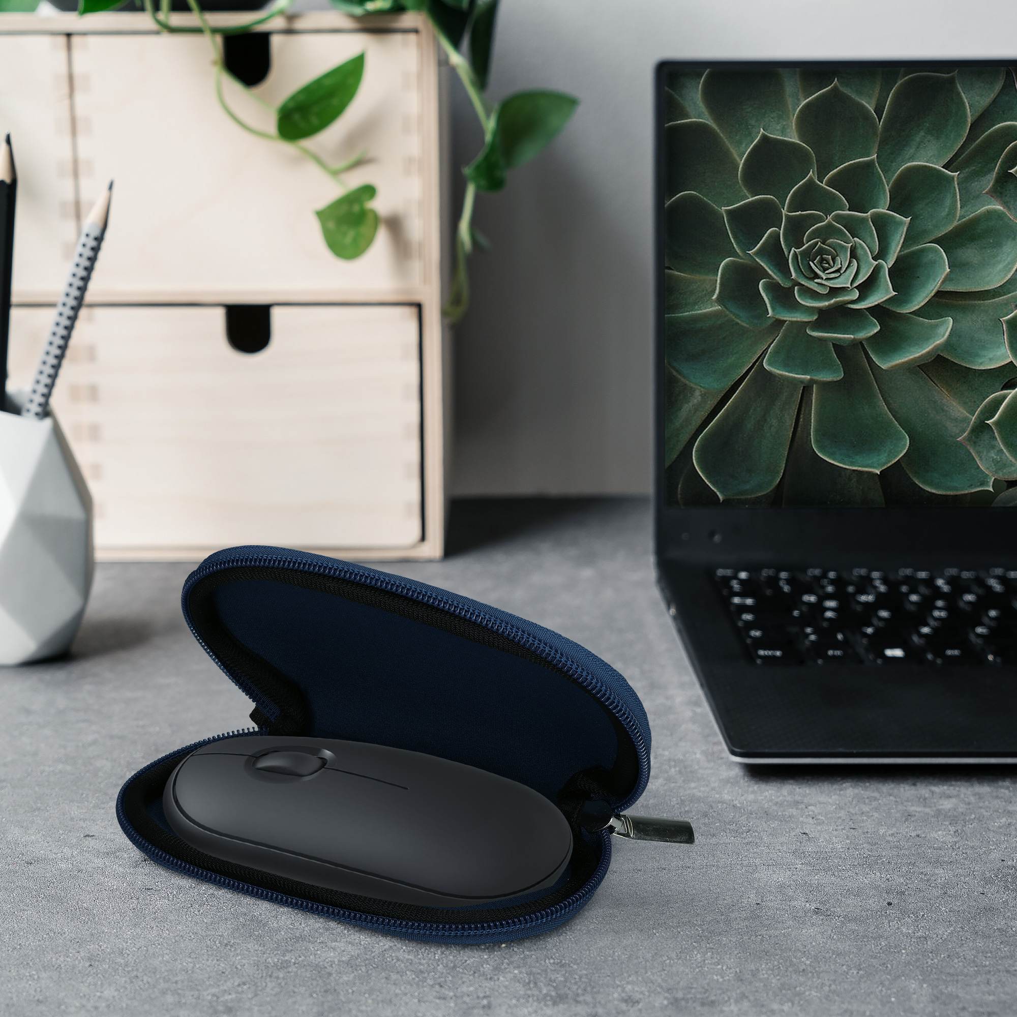 Pouzdro na myš Logitech Pebble kwmobile - tmavě modrá