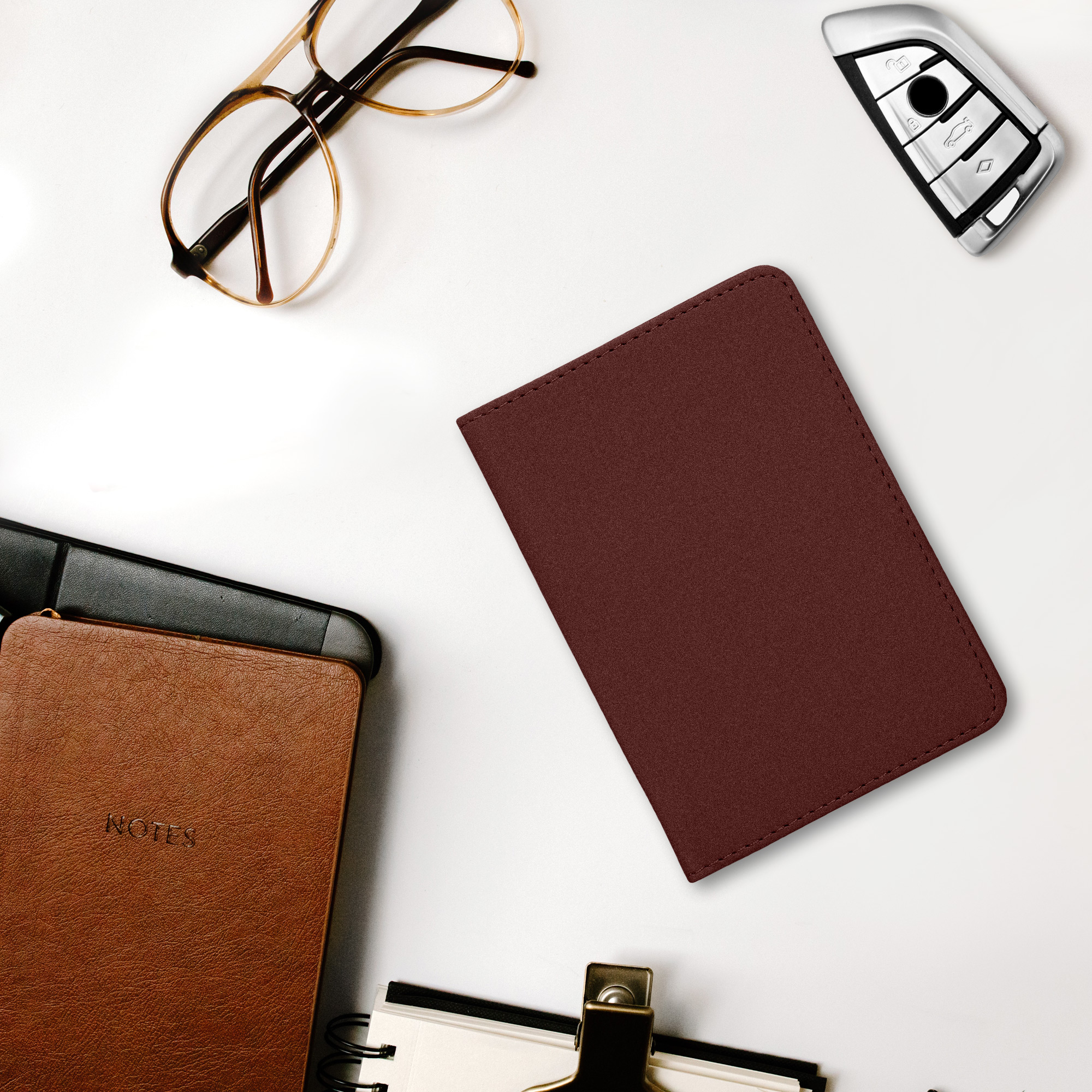 Obal na doklady od auta kwmobile 12 x 17,5 cm / 9,2 x 13 cm PU kůže - bobulová