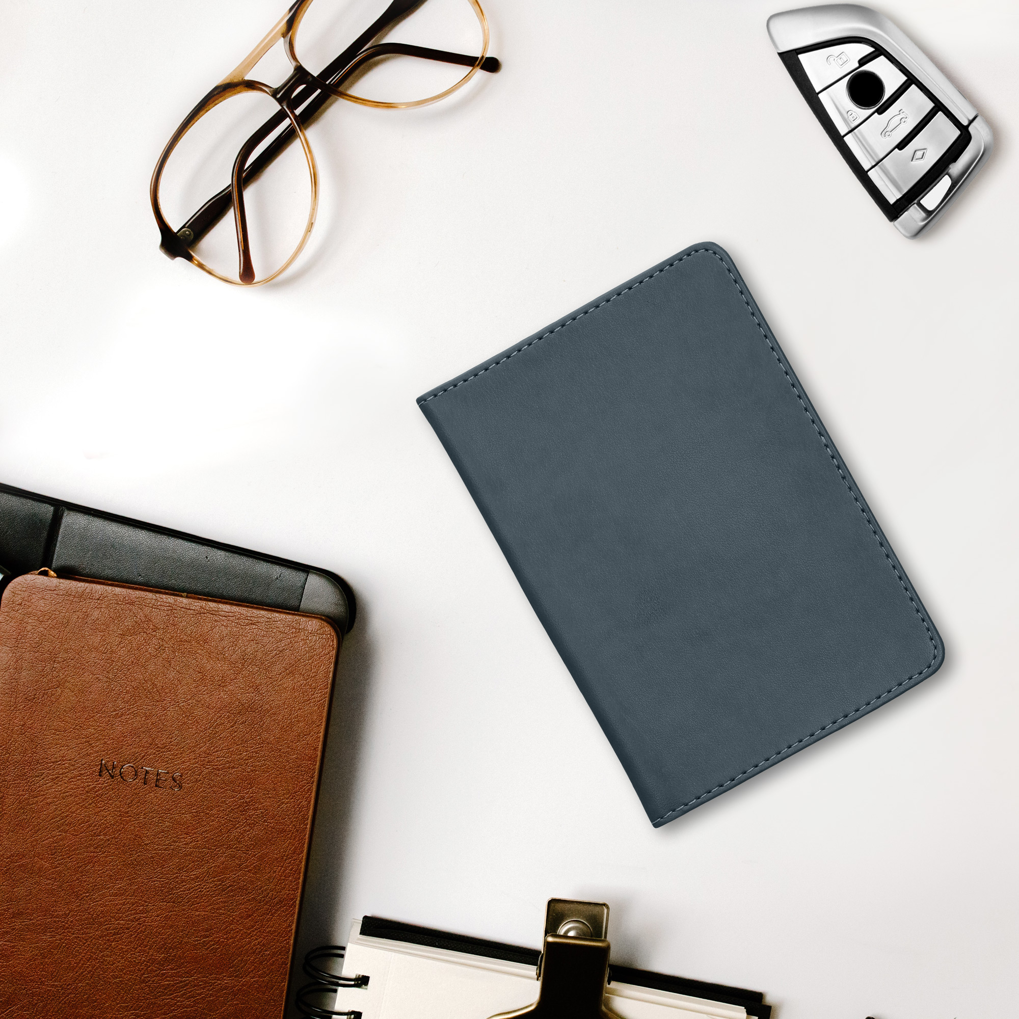 Obal na doklady od auta kwmobile PU kůže - 12 × 17,5 cm otevřené / 9,2 × 13 cm složené - tmavě břidlicová