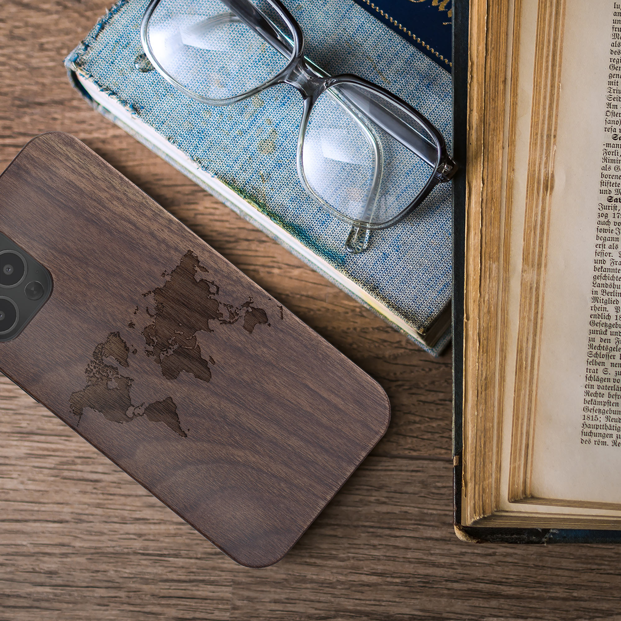 Dřevěný kryt kwmobile pro iPhone 12 / iPhone 12 Pro - tmavě hnědá