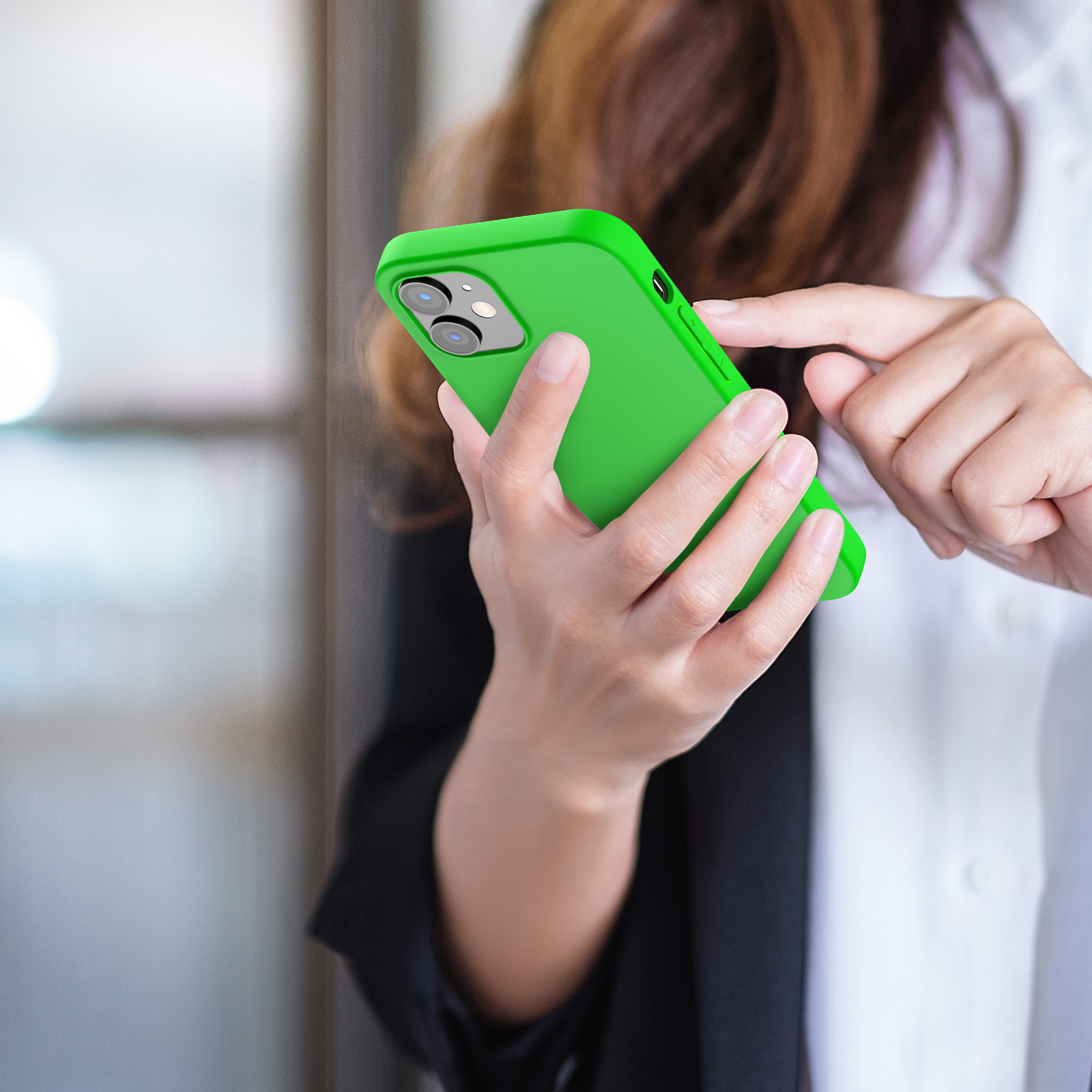 Silikonový kryt kwmobile pro iPhone 12 / iPhone 12 Pro - neonově zelená