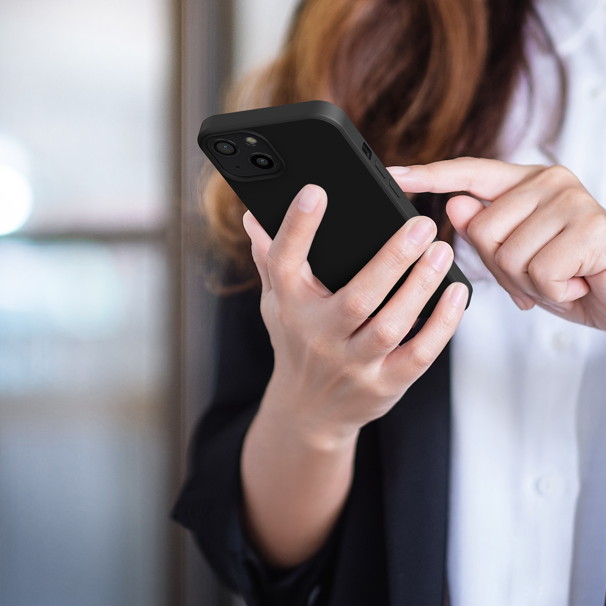 Silikonový kryt kwmobile pro iPhone 13 - černá matná