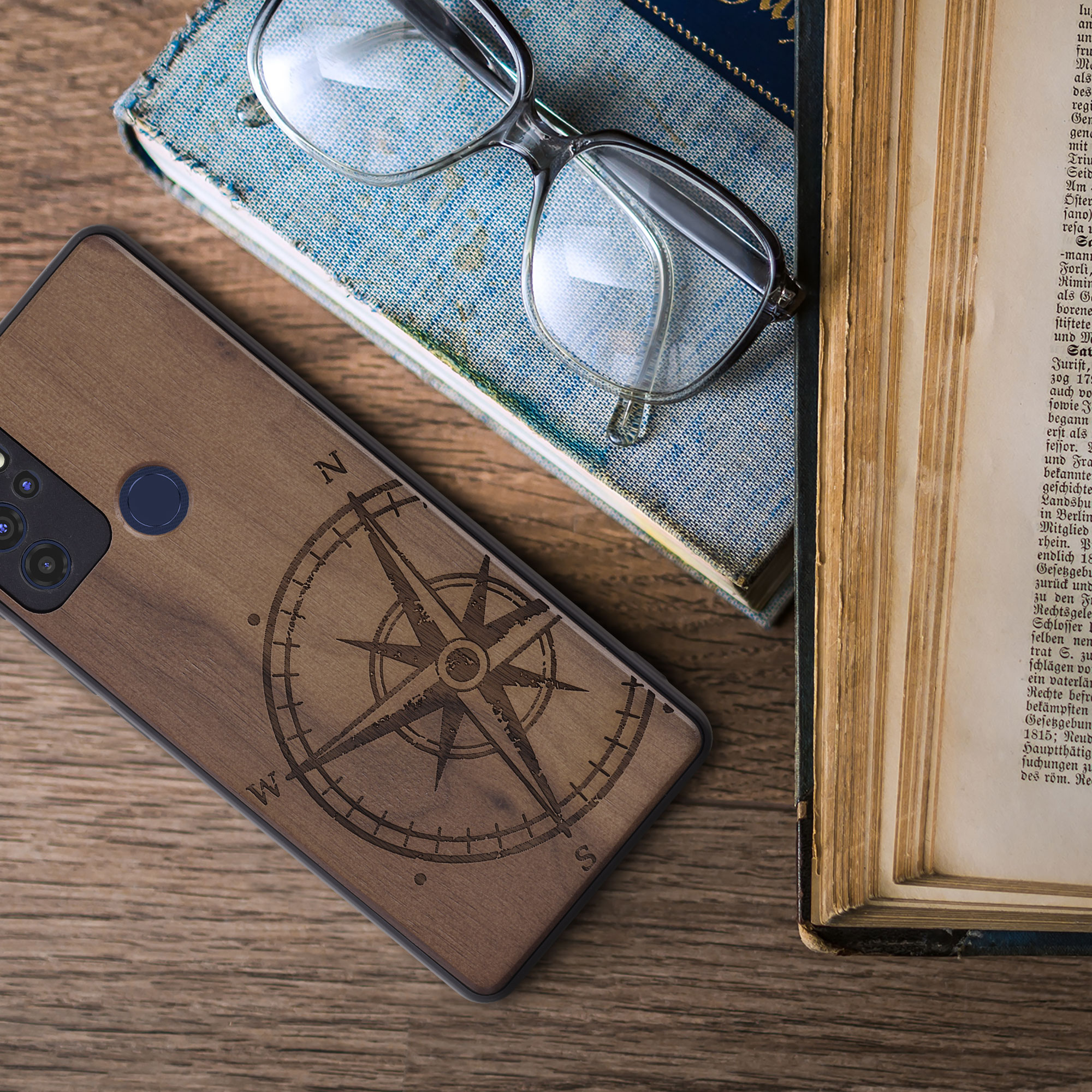 Dřevěné pouzdro pro Motorola Moto G60S kwmobile - tvrdý obal v tmavě hnědé barvě