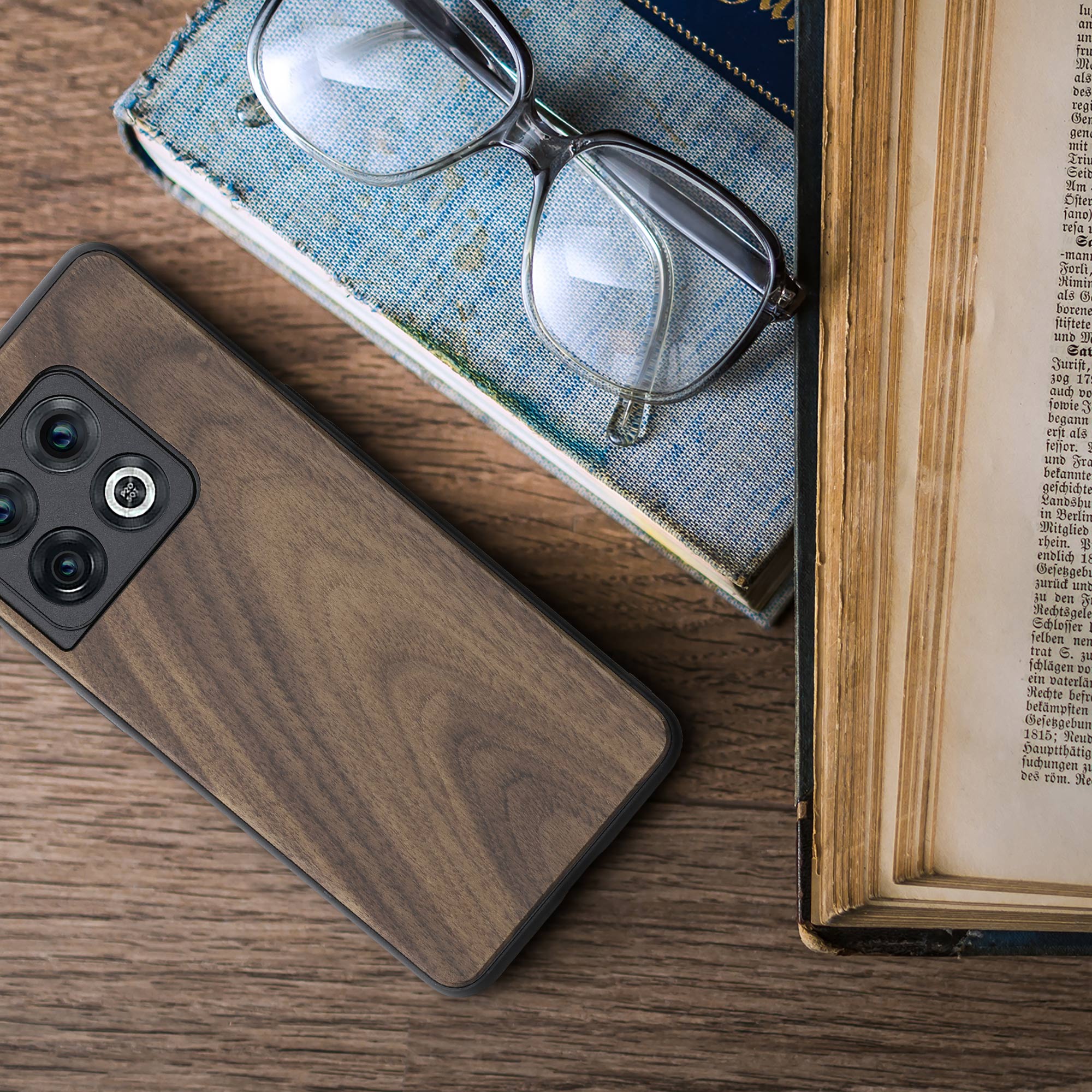 Dřevěný kryt na mobil OnePlus 10 Pro 5G kwmobile tmavě hnědý