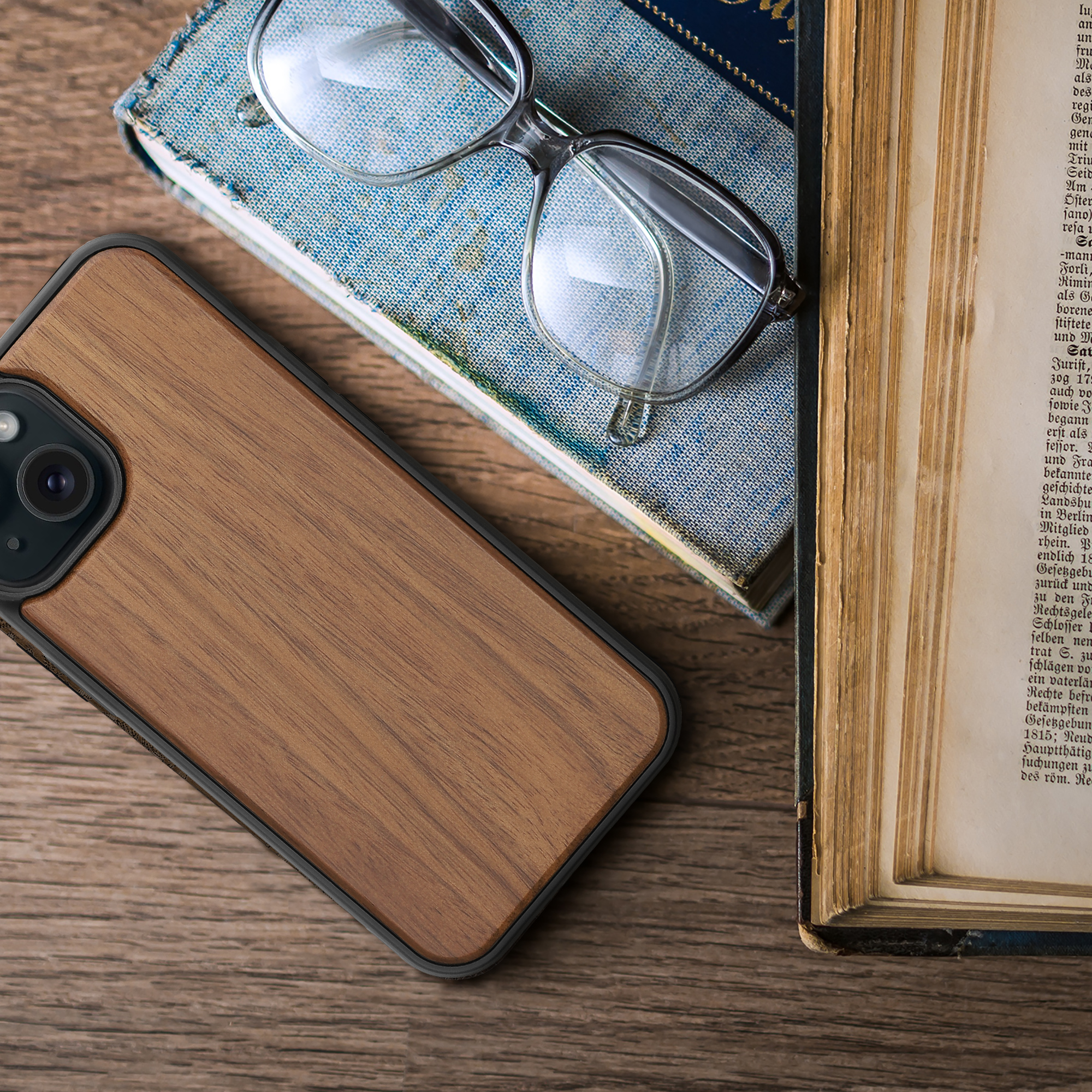 Pouzdro z pravého dřeva pro iPhone 15 kwmobile dřevěné - vintage hnědá / hnědá