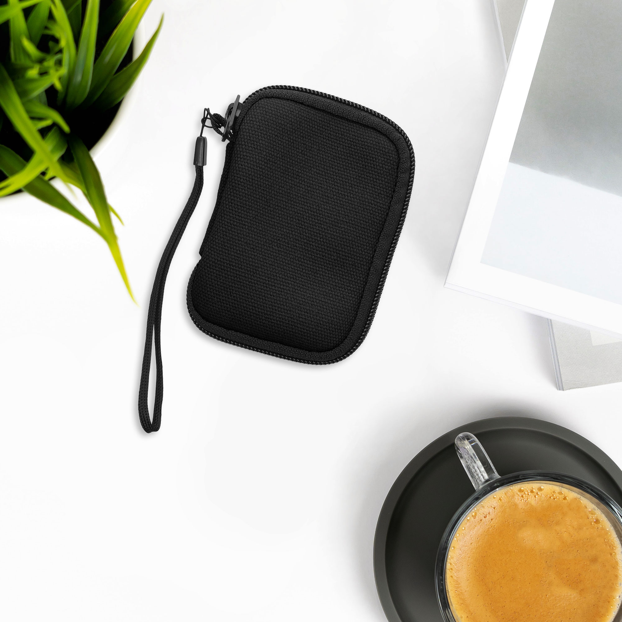 Pouzdro na sluchátka kwmobile pro in-ear Headphones - černá