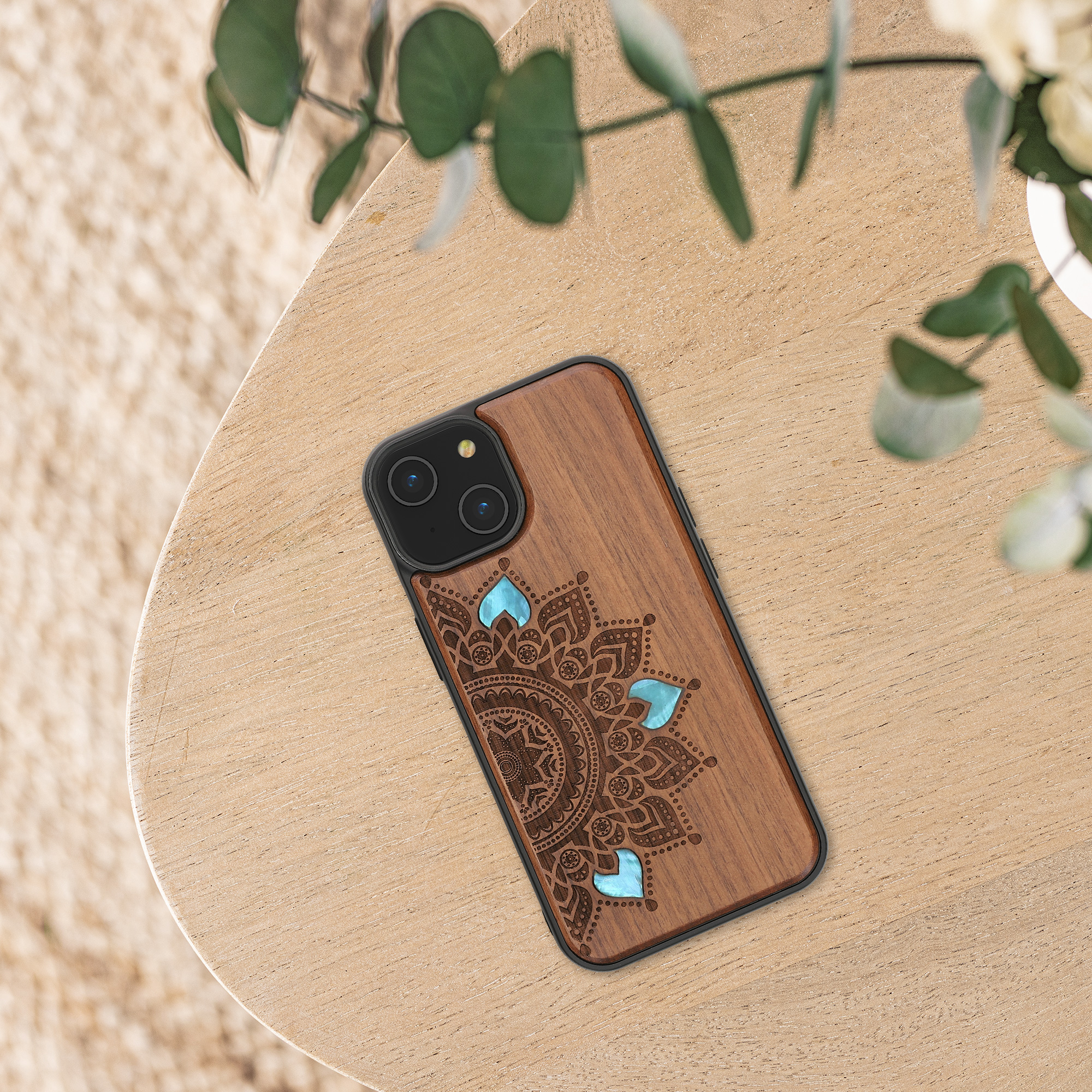 Kryt kwmobile dřevo iPhone 14 tmavě hnědá