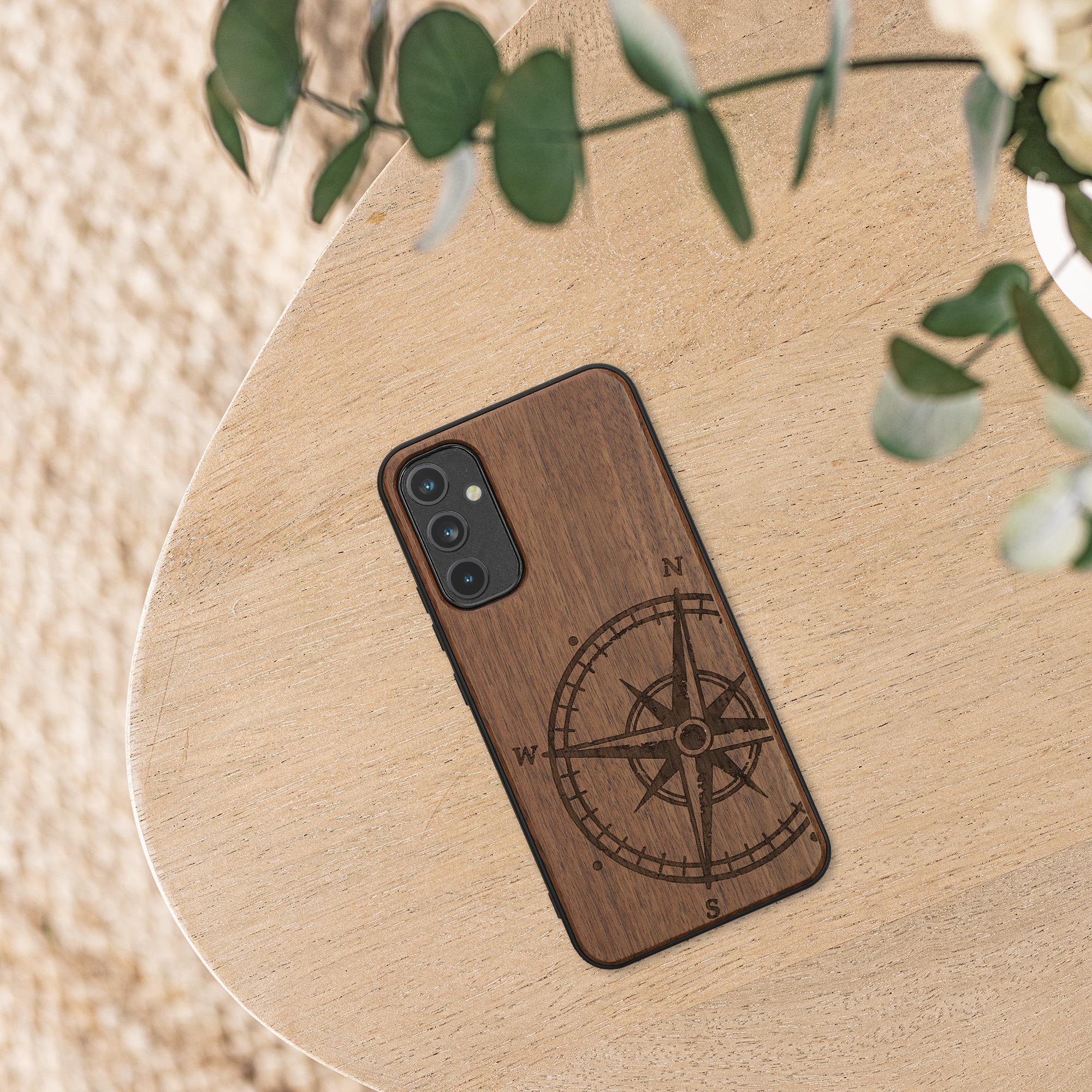 Dřevěný kryt na mobil Samsung Galaxy A34 5G kwmobile tmavě hnědý