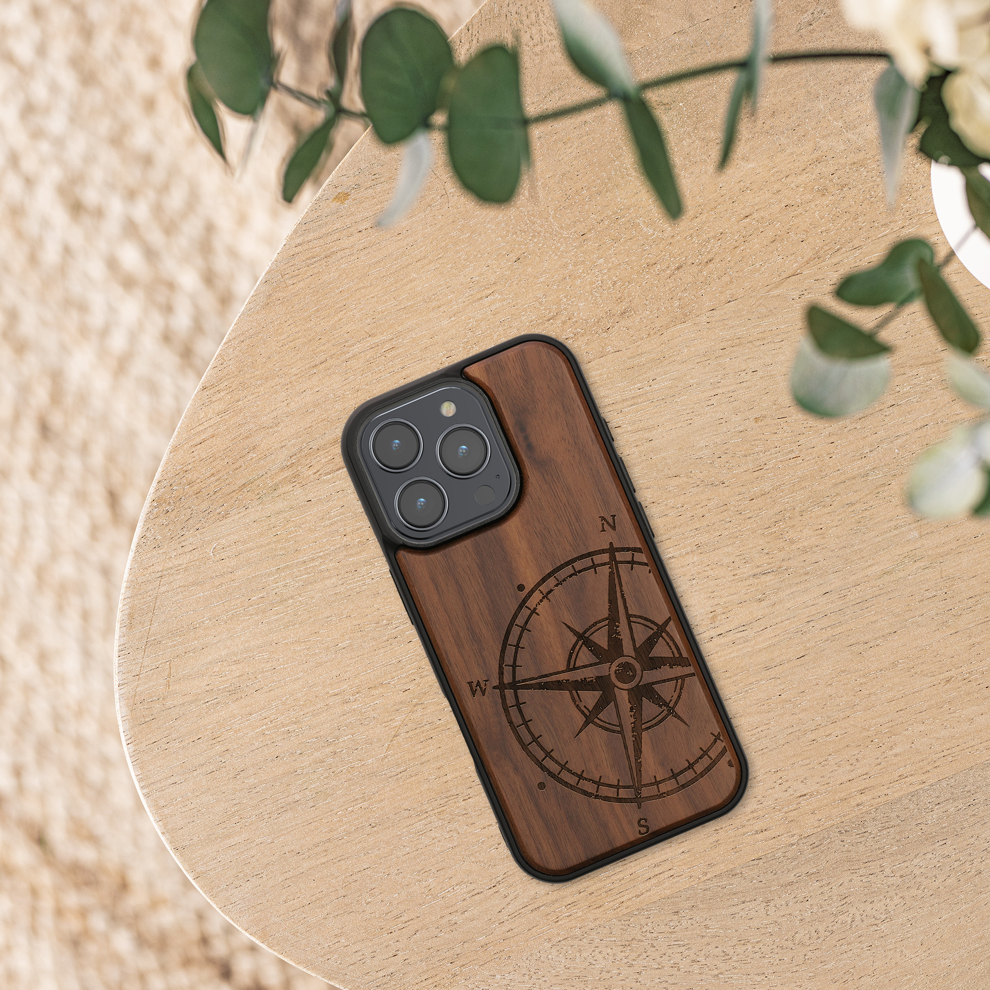 Dřevěný kryt na mobil Apple iPhone 16 Pro kwmobile