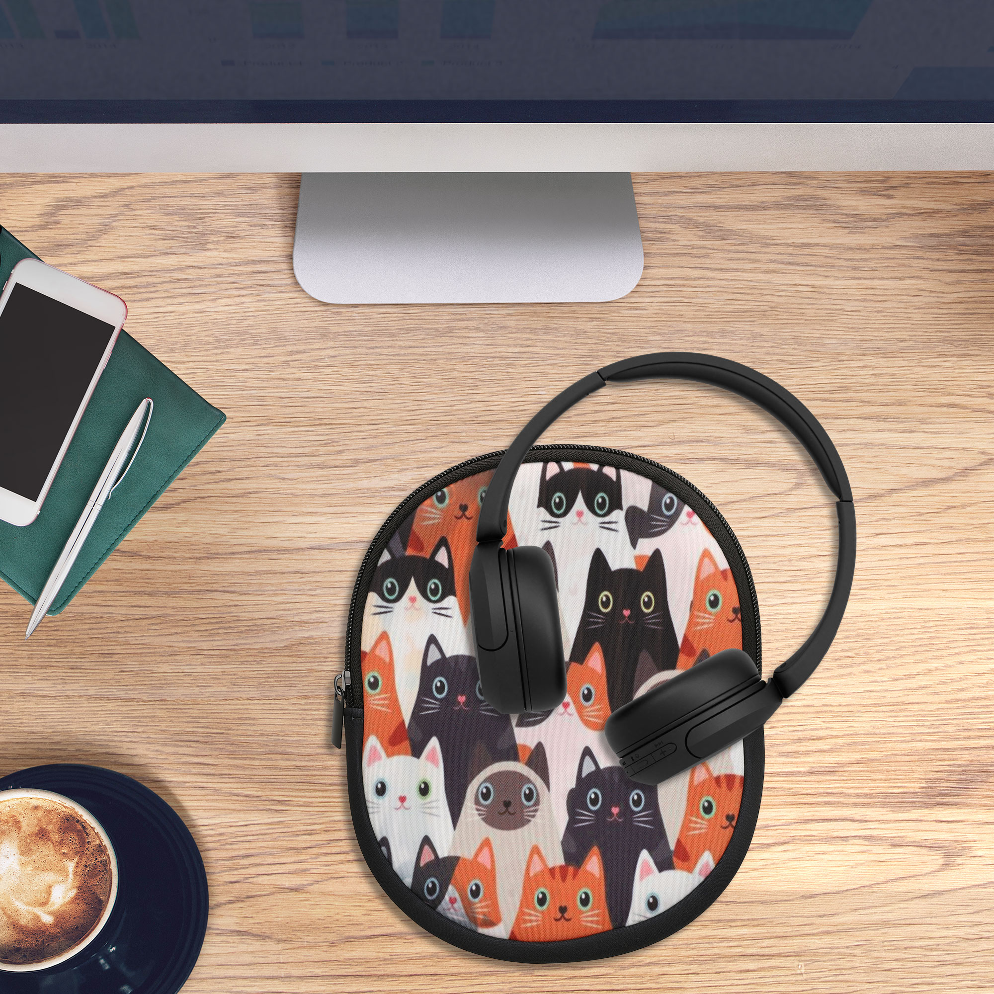 Pouzdro kwmobile na sluchátka Sony WH-CH520 / WH-CH510 / MDR-ZX110 - motiv kočky, oranžová / černá / bílá