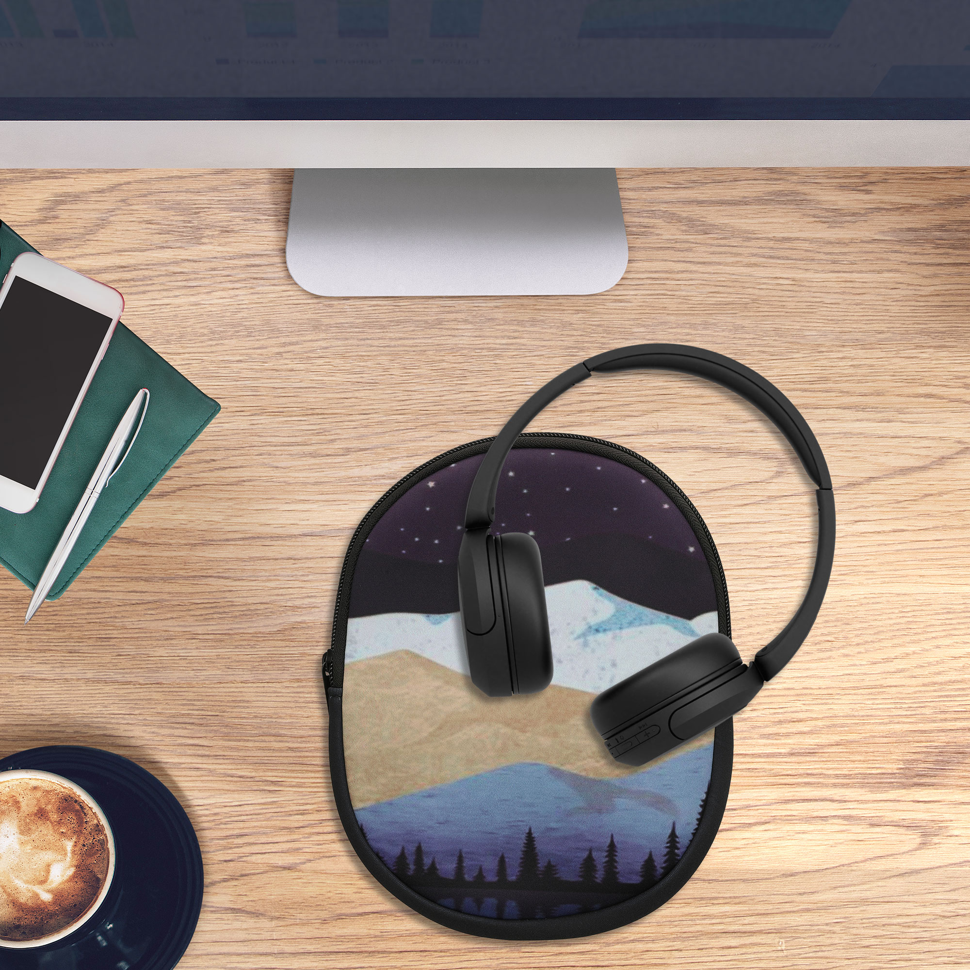 Pouzdro kwmobile na sluchátka Sony WH-CH520 / WH-CH510 / MDR-ZX110 - motiv hvězdné noční jezero, bílá / světle hnědá / tmavě modrá